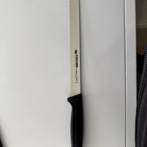 Couteau à pain 23cm