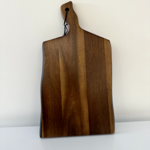 Planche en acacia bords ondulés 305X215X15mm